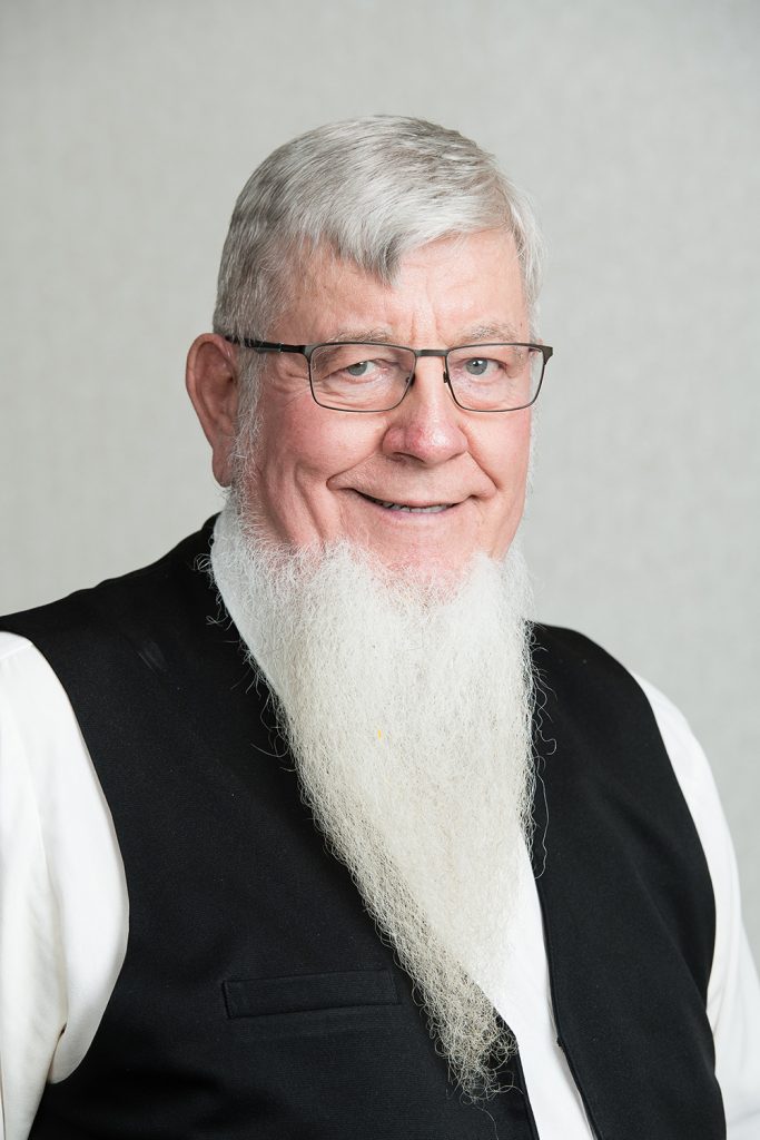 headshot of Ray Defenbaugh