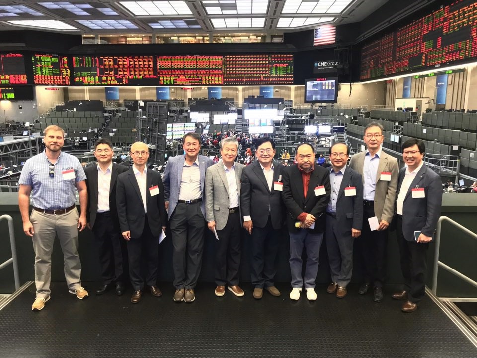 South Korea Team Visits Board of Trade