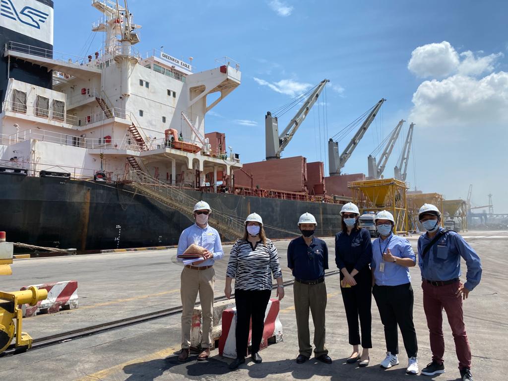 US Corn Unloading in Vietnam