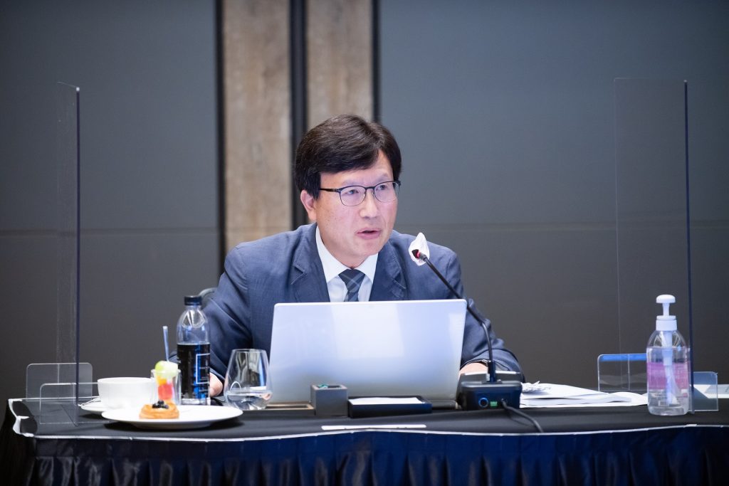 Photo of Haksoo Kim.