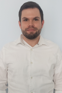 headshot of adam lipovsky