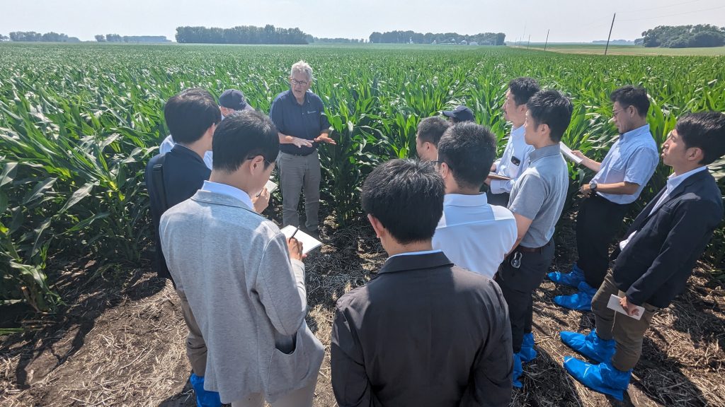 image of a group of people in a field